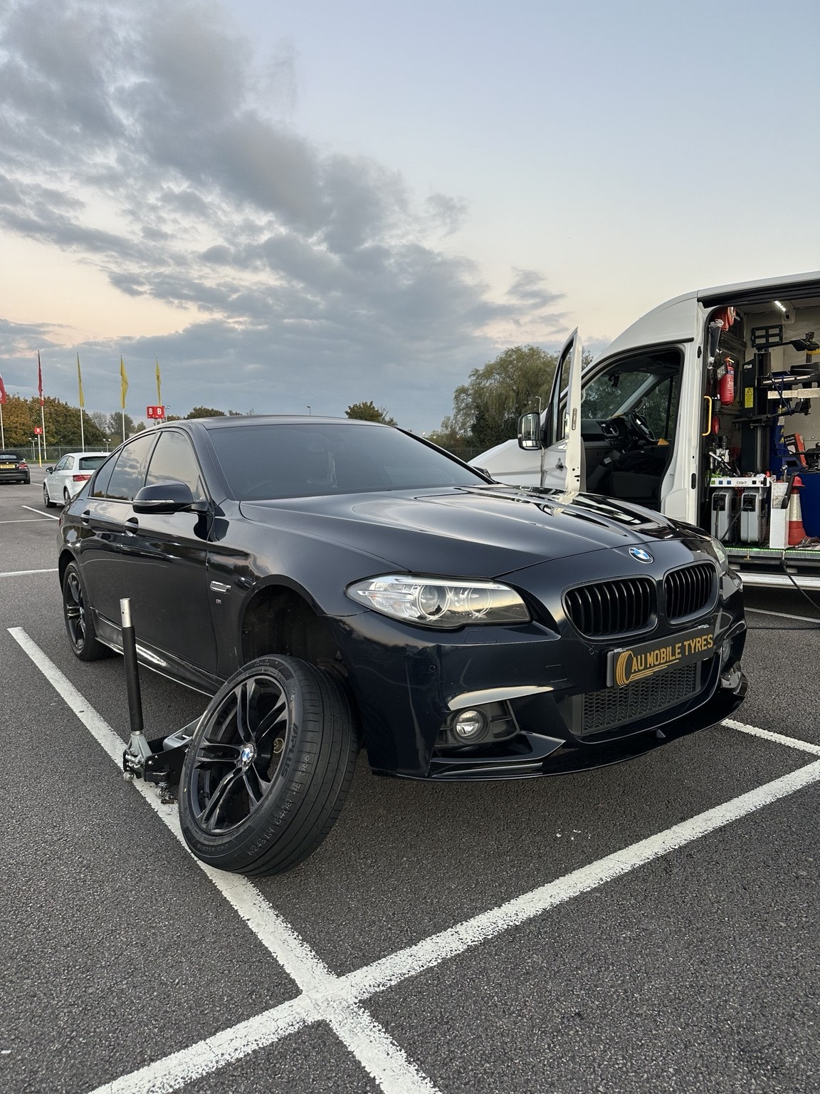 BMW mobile tyre fitting on location