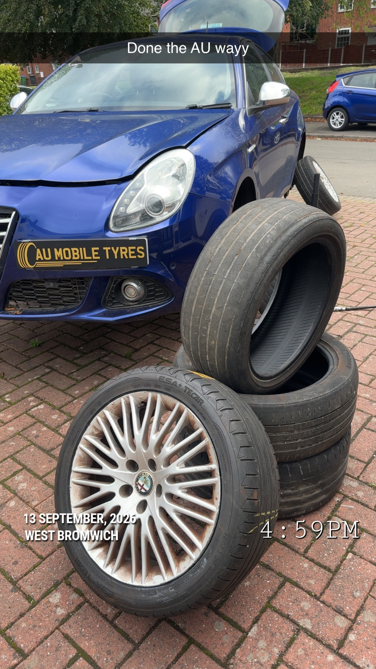 Alfa Romeo tyre change